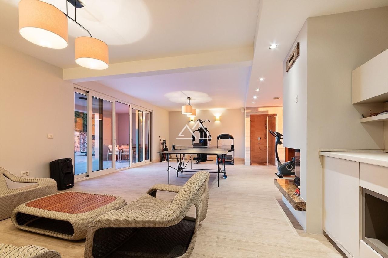 Villa à Blizikuce, Monténégro, 600 m² - image 12