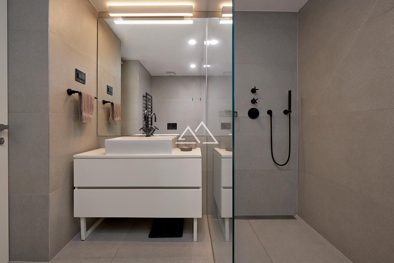 Apartment in Budva, Montenegro, 100 m² - picture 14