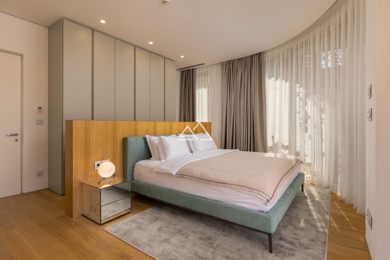 Apartment in Budva, Montenegro, 287 m² - picture 16