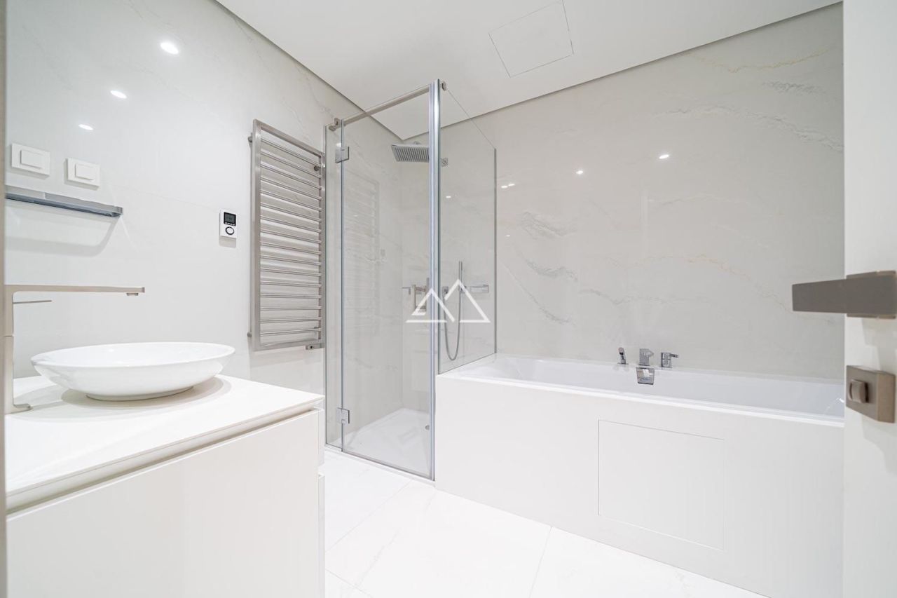 Apartamento en Budva, Montenegro, 420 m² - imagen 18