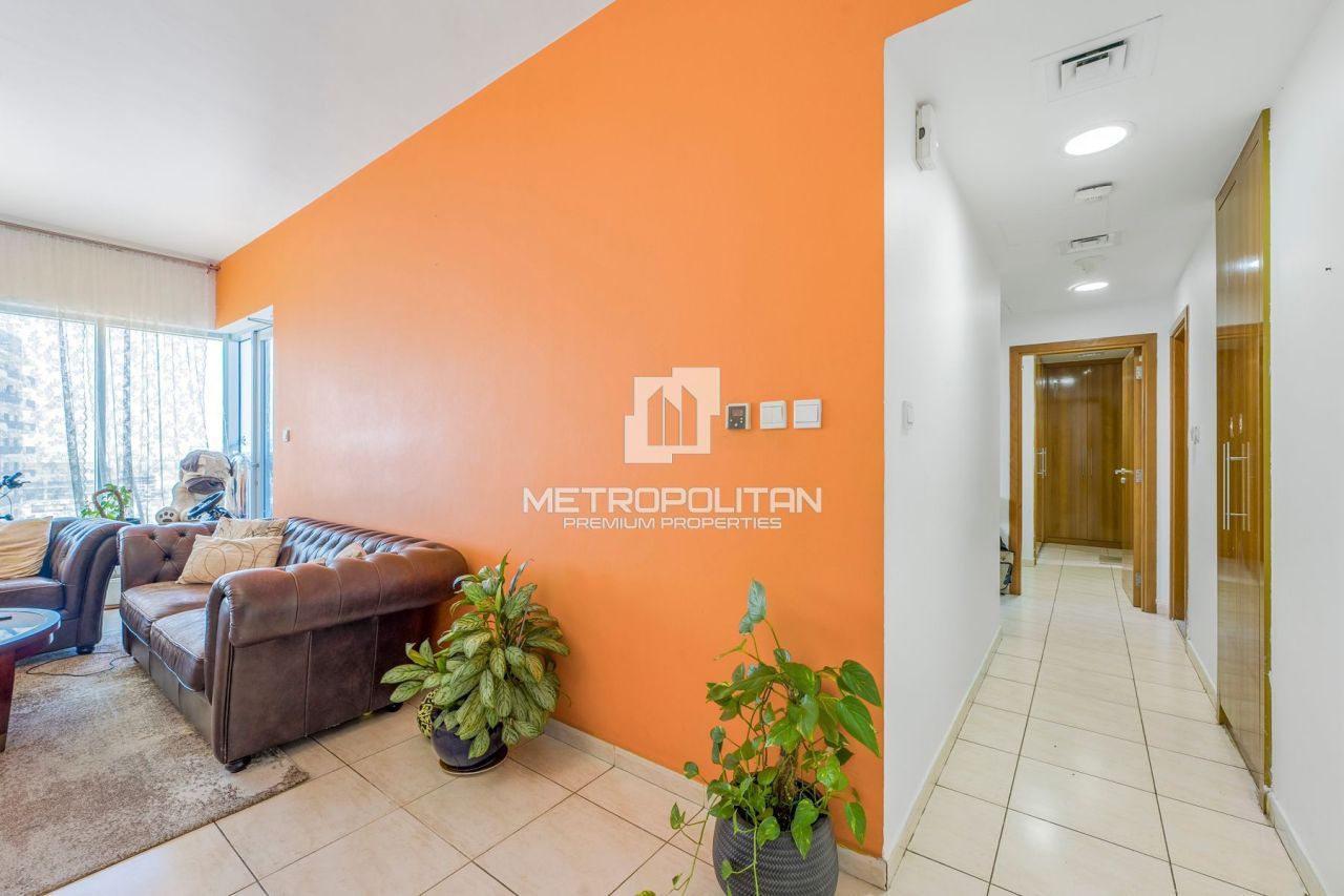 Apartment in Dubai, UAE, 120 m² - picture 10