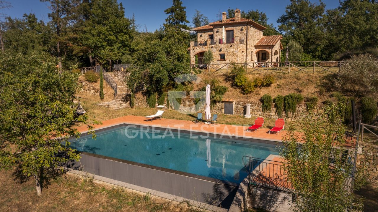 Casa Arcidosso, Italia, 188 m² - imagen 1