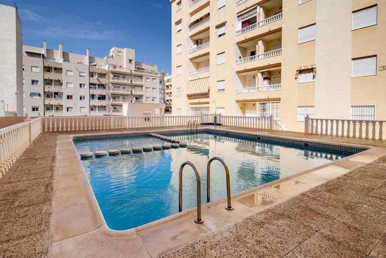 Apartamento en Torrevieja, España, 38 m² - imagen 1