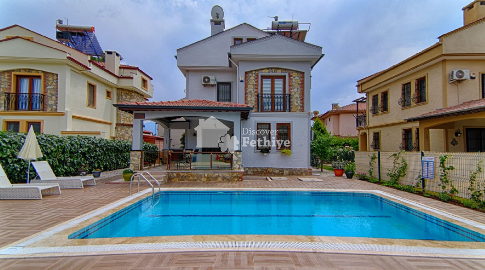 Villa à Fethiye, Turquie, 415 m² - image 2