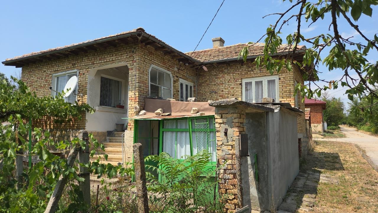 Casa en Cherventsi, Bulgaria, 87 m² - imagen 1