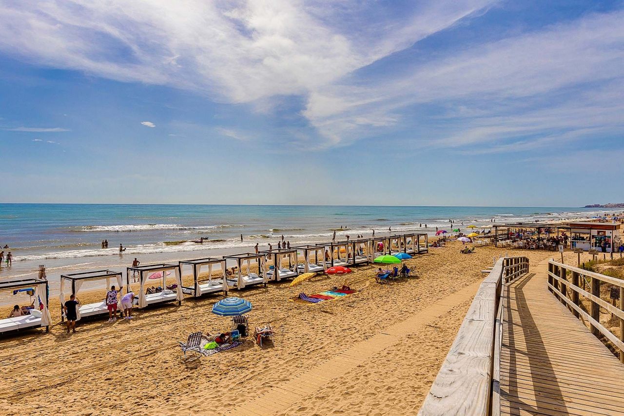 Apartamento en Guardamar del Segura, España, 76 m² - imagen 18