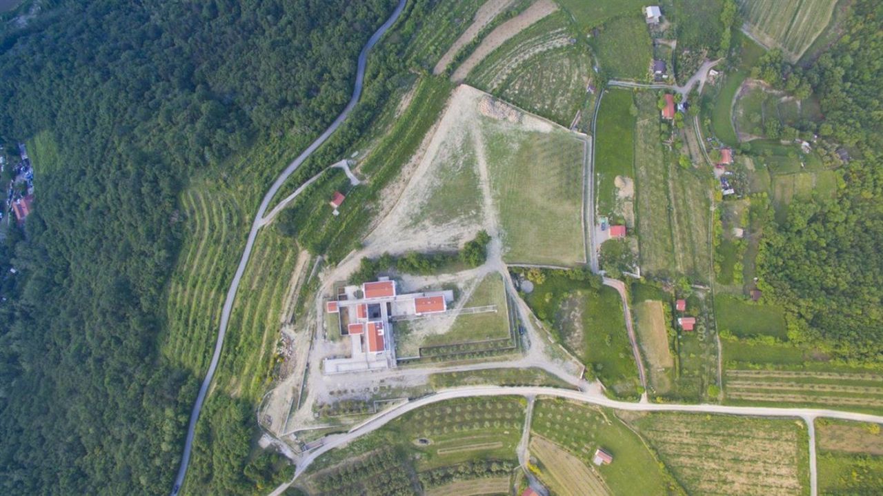 Terrain à Izola, Slovénie, 33 102 m² - image 4