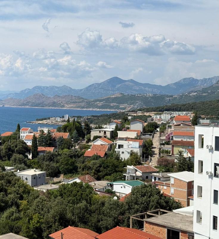 Appartement à Utjeha, Monténégro, 50 m² - image 1