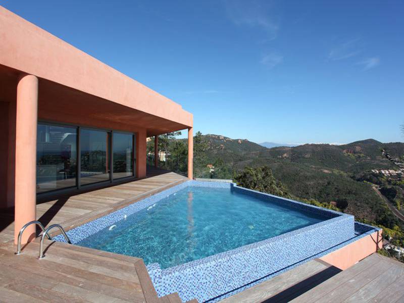 Villa à Théoule-sur-Mer, France, 380 m² - image 1