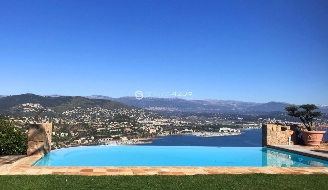 Villa à Théoule-sur-Mer, France, 300 m² - image 1