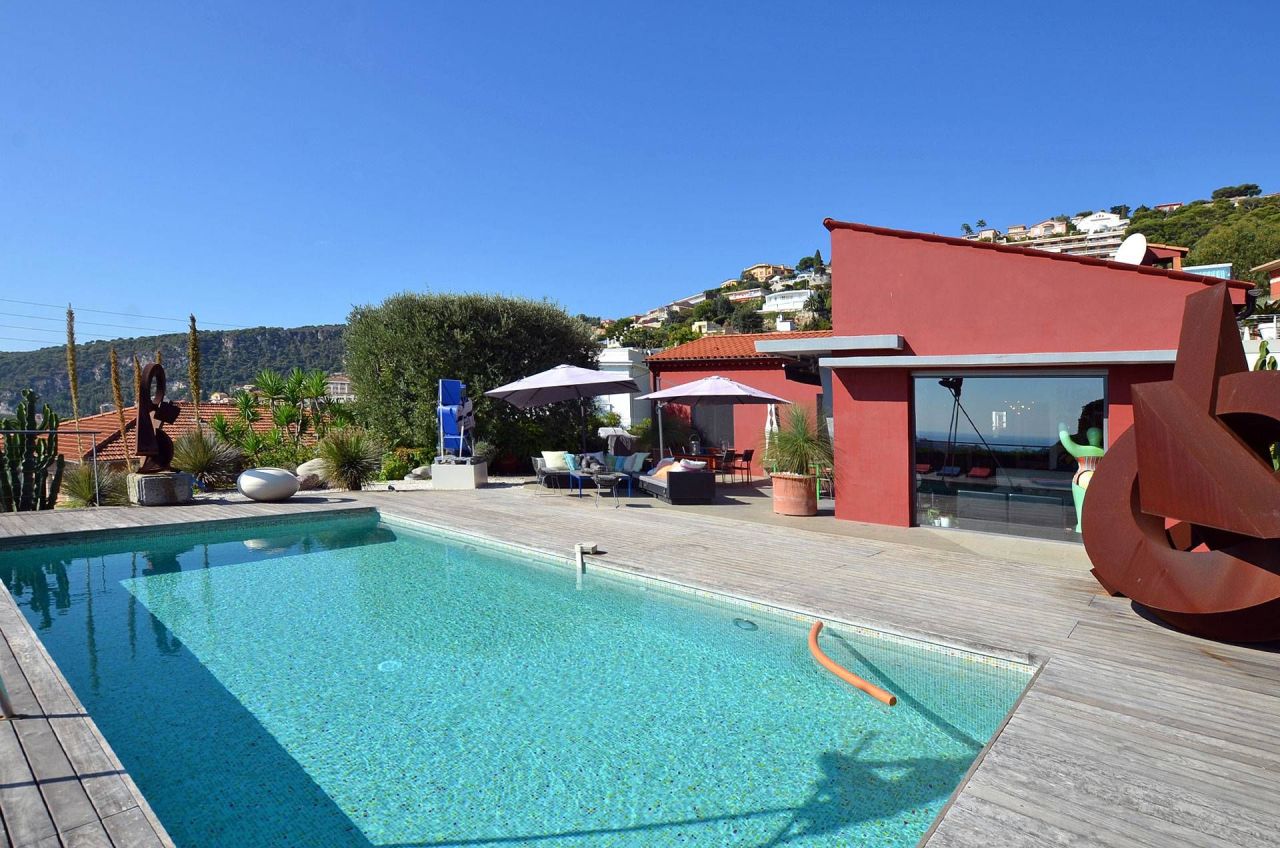 Villa à Villefranche-sur-Mer, France, 160 m² - image 1