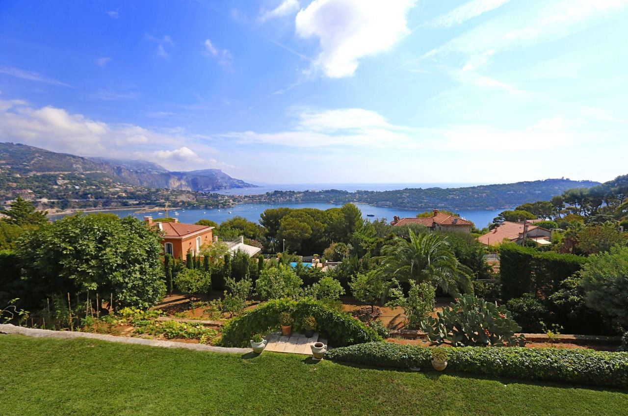 Villa in Villefranche-sur-Mer, Frankreich, 240 m² - Foto 1
