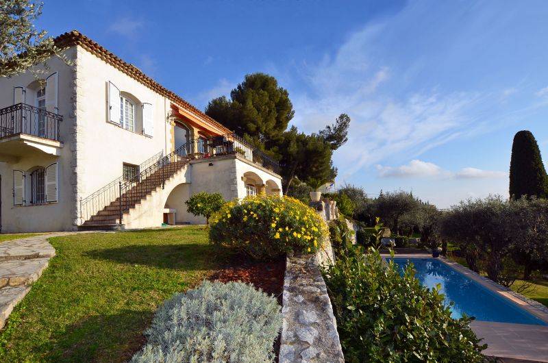 Villa à Villefranche-sur-Mer, France, 250 m² - image 1