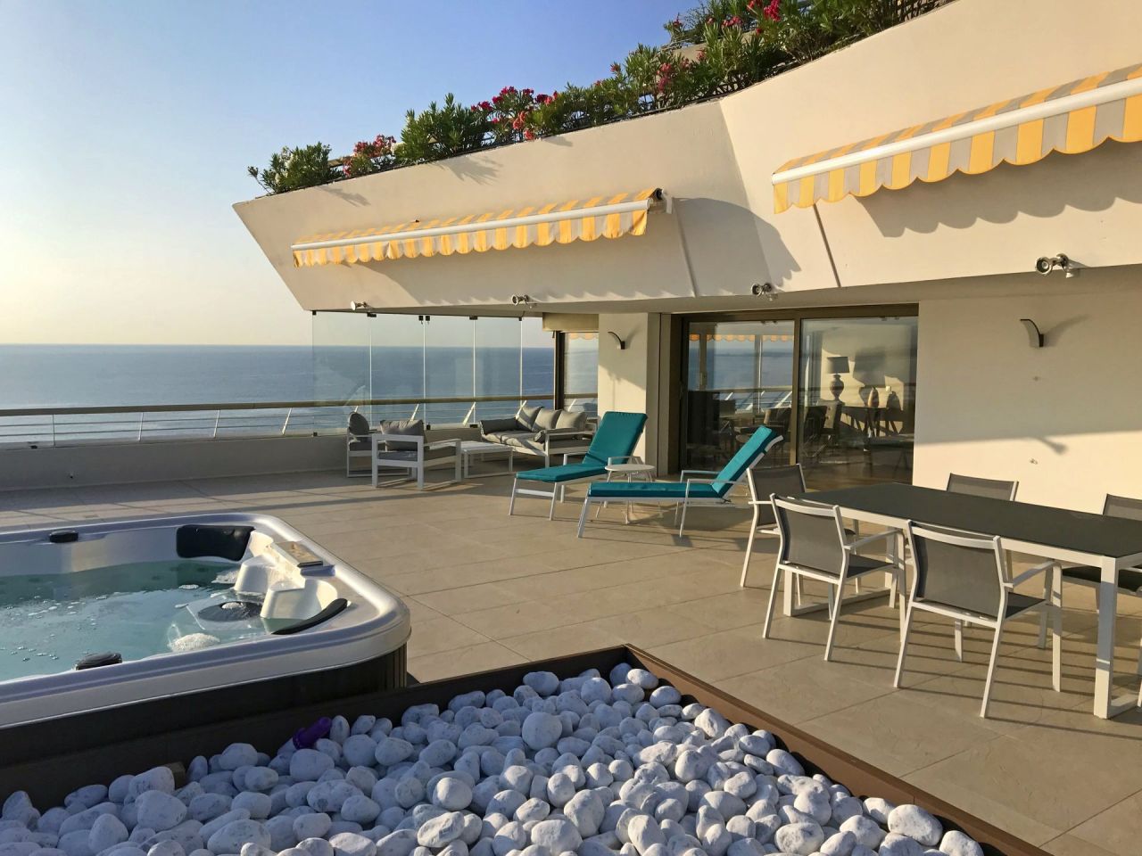 Apartment in Villeneuve-Loubet, France, 130 m² - picture 1