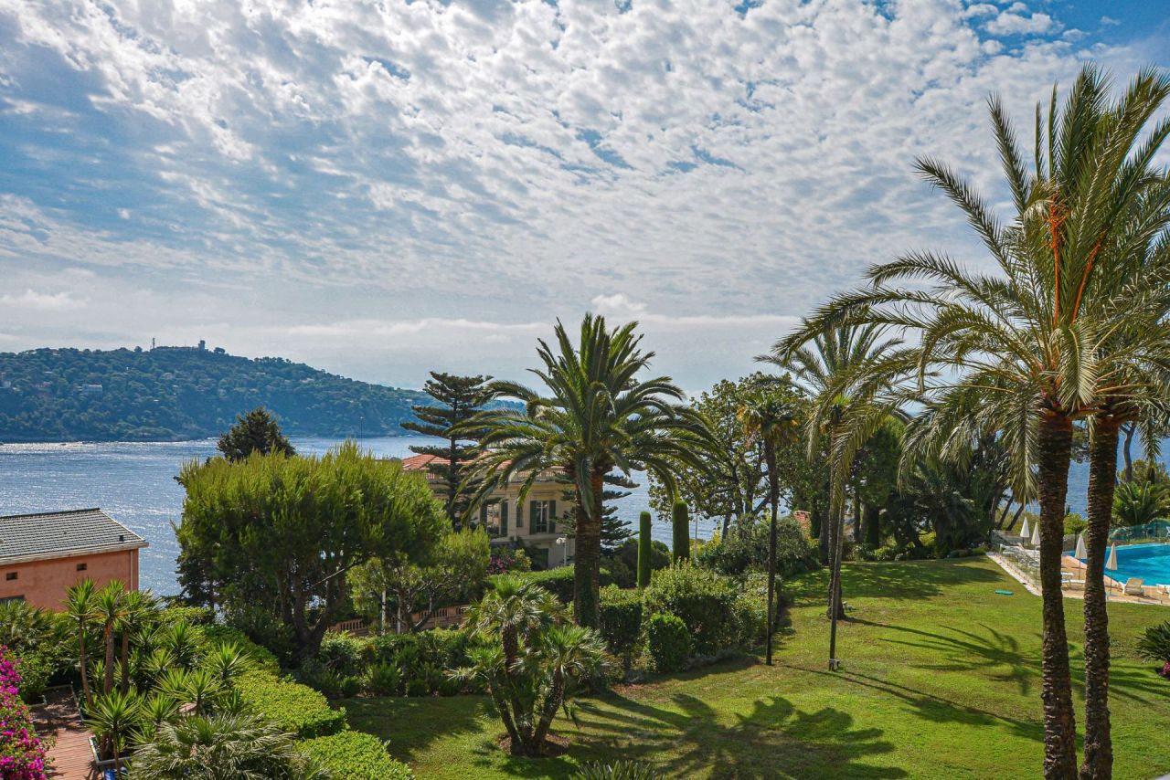 Appartement à Villefranche-sur-Mer, France - image 1