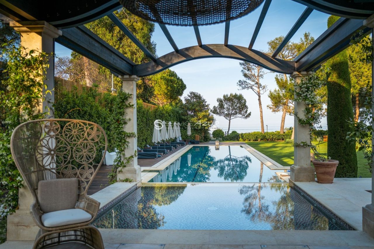 Villa in Saint-Jean-Cap-Ferrat, France, 1 150 m² - picture 2