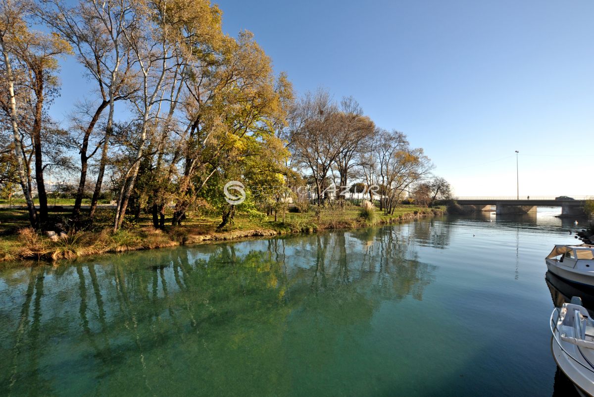 Villa à Villeneuve-Loubet, France, 150 m² - image 2