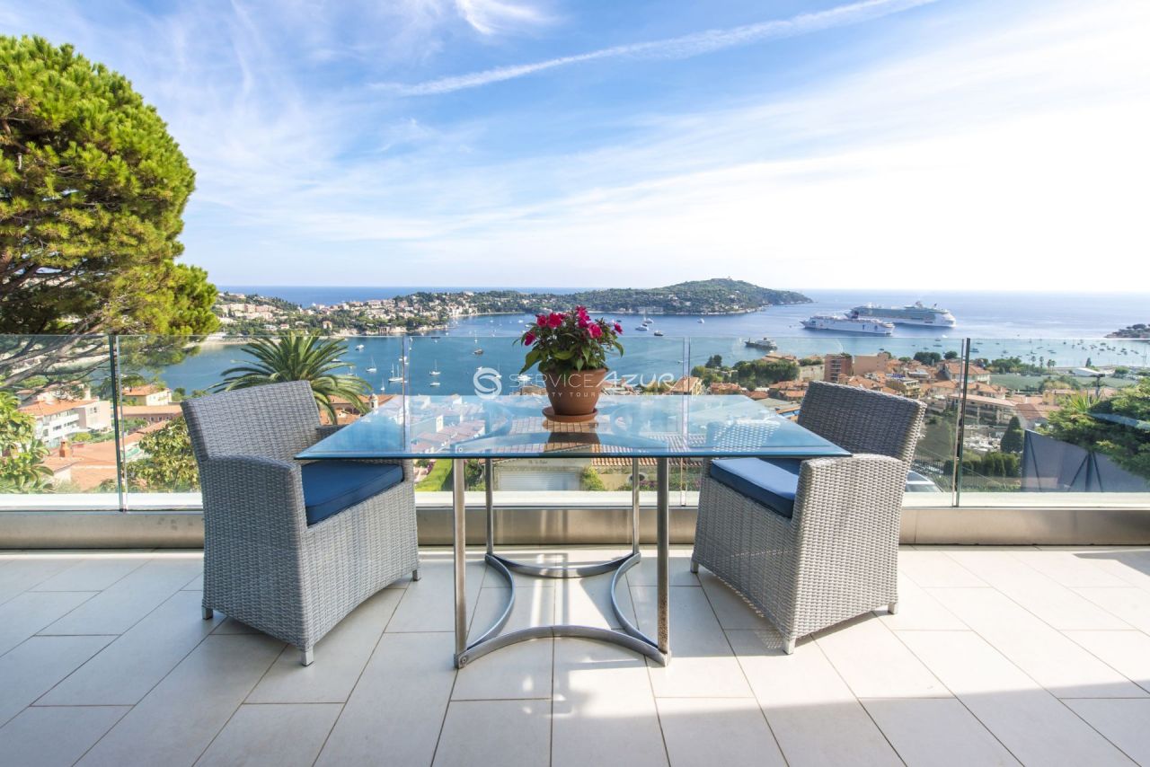 Villa in Villefranche-sur-Mer, France, 200 m² - picture 2