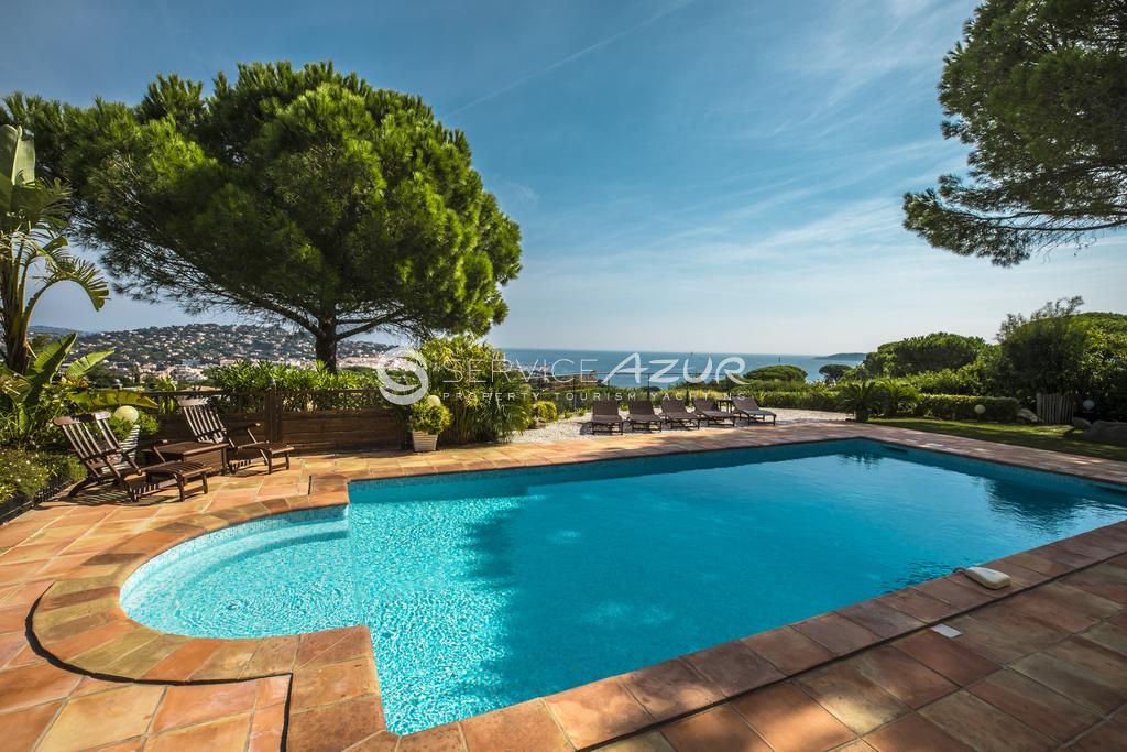 Villa in Saint-Maxime, France, 2 500 m² - picture 2
