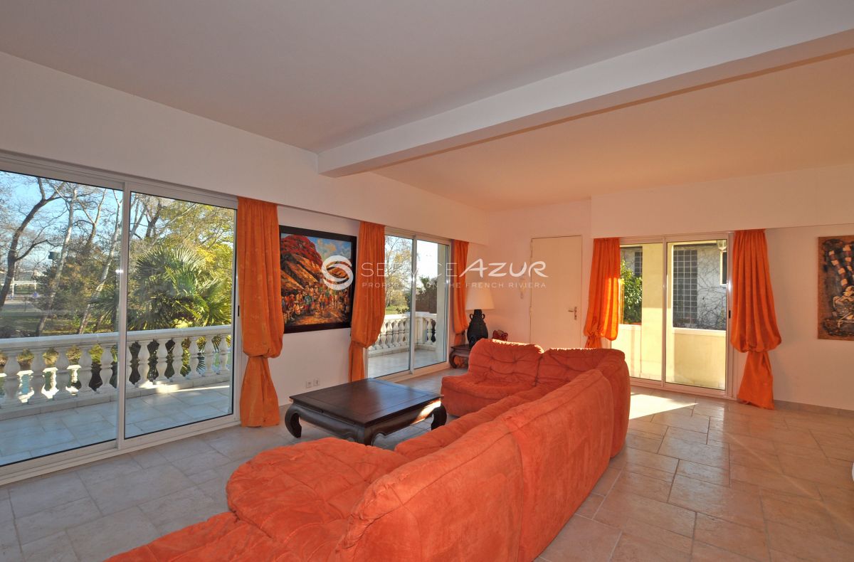 Villa à Villeneuve-Loubet, France, 150 m² - image 4