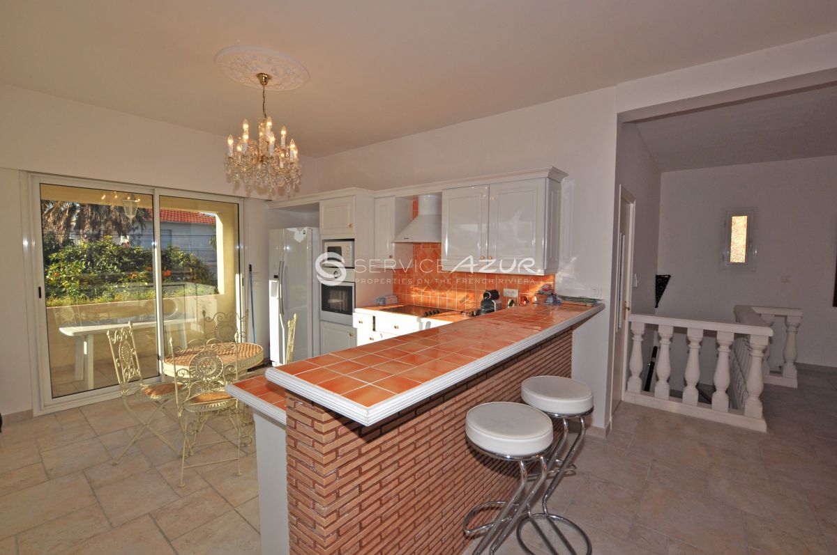 Villa à Villeneuve-Loubet, France, 150 m² - image 5