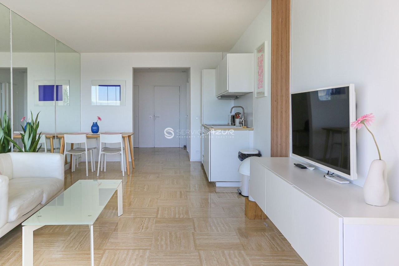 Apartment in Villeneuve-Loubet, France, 61 m² - picture 5