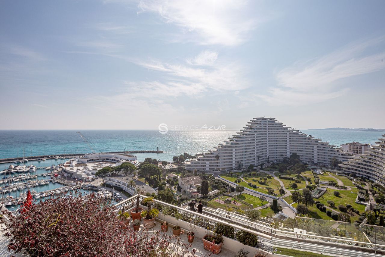 Apartment in Villeneuve-Loubet, France, 120 m² - picture 5