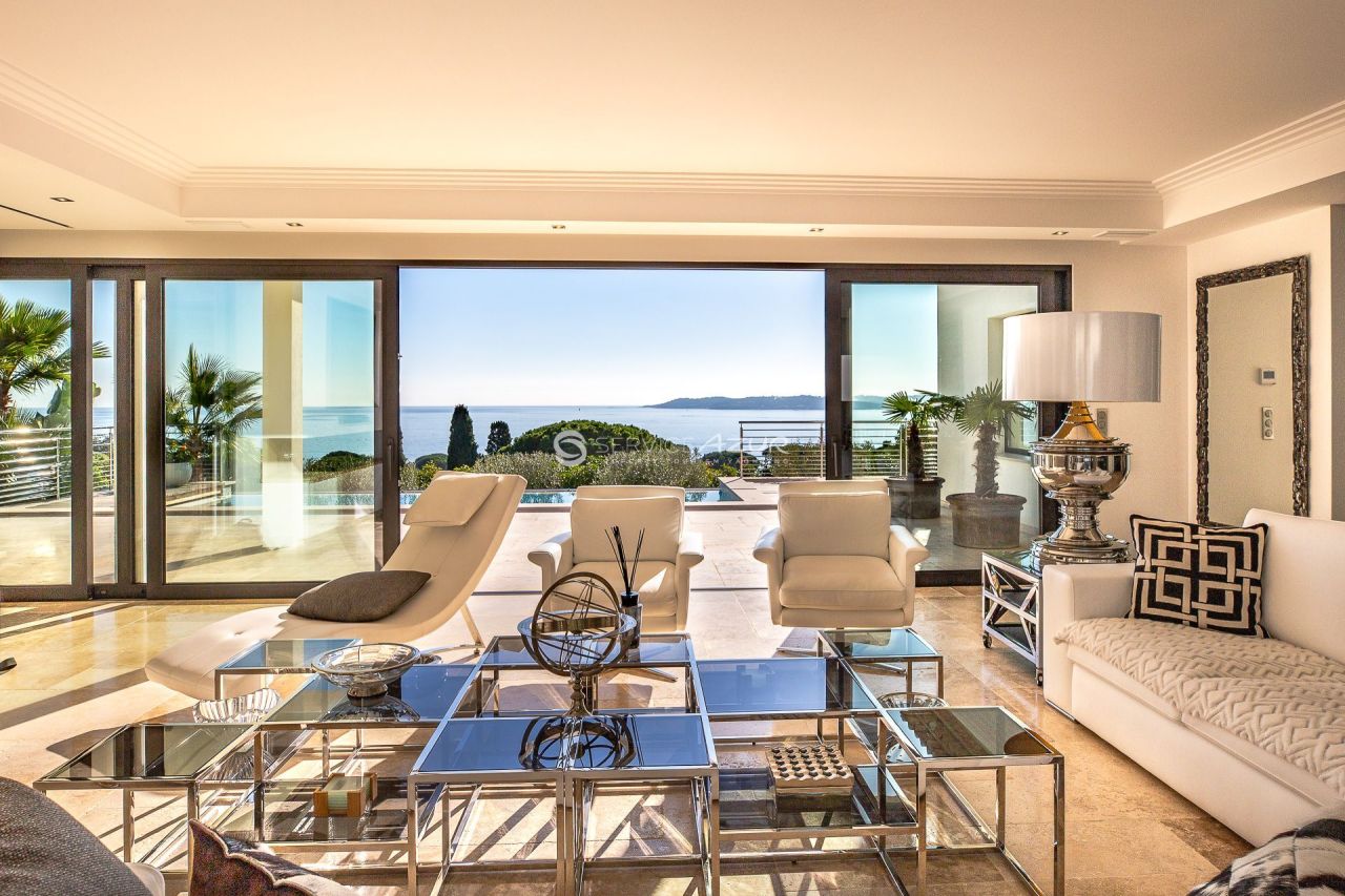 Villa in Saint-Maxime, France, 325 m² - picture 6