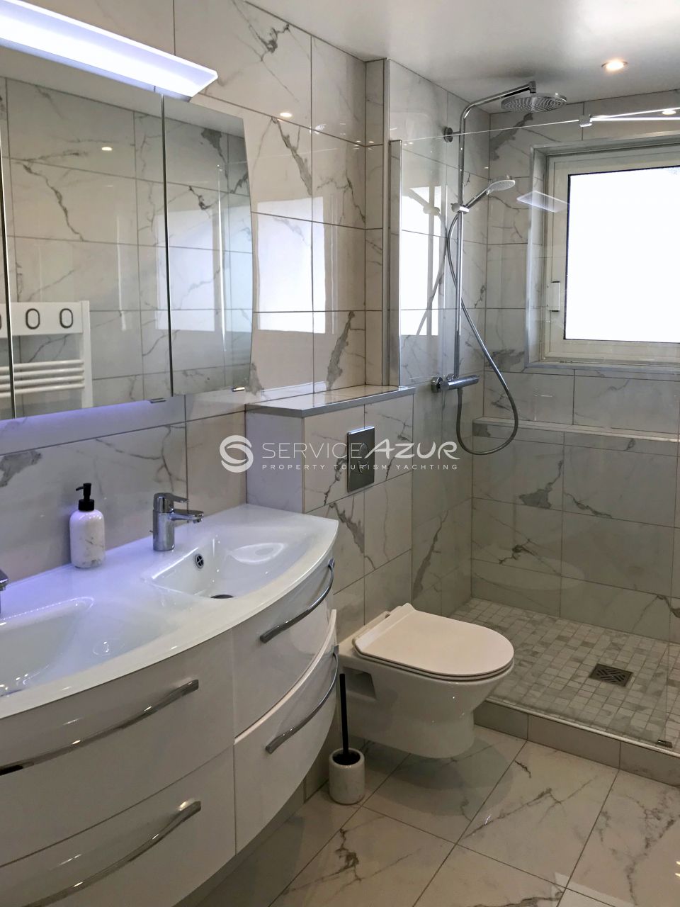 Apartment in Villeneuve-Loubet, France, 130 m² - picture 7