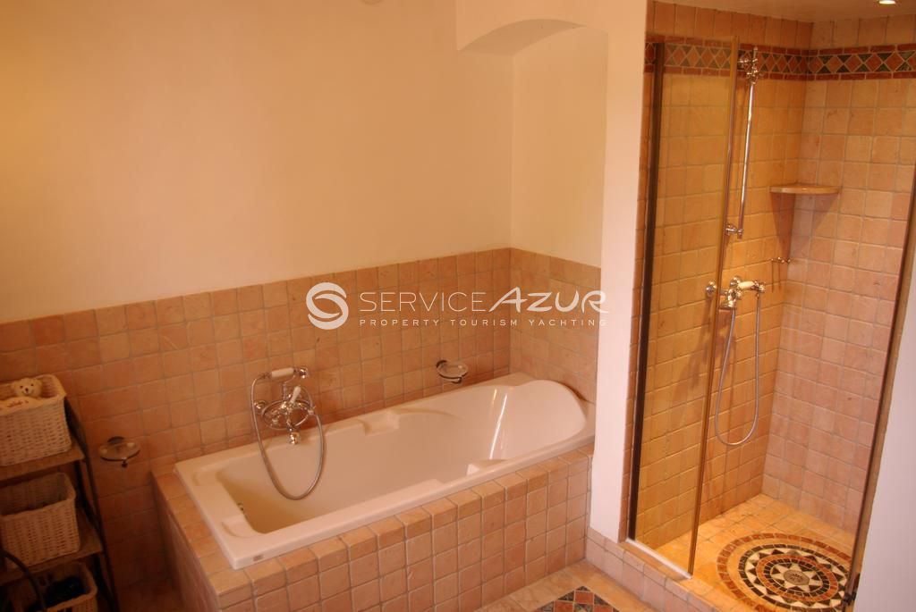 Villa in Saint-Maxime, France, 2 500 m² - picture 7