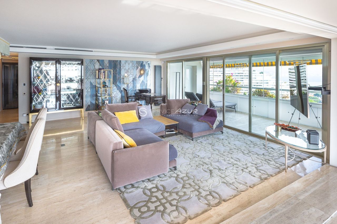 Apartment in Villeneuve-Loubet, France, 120 m² - picture 7