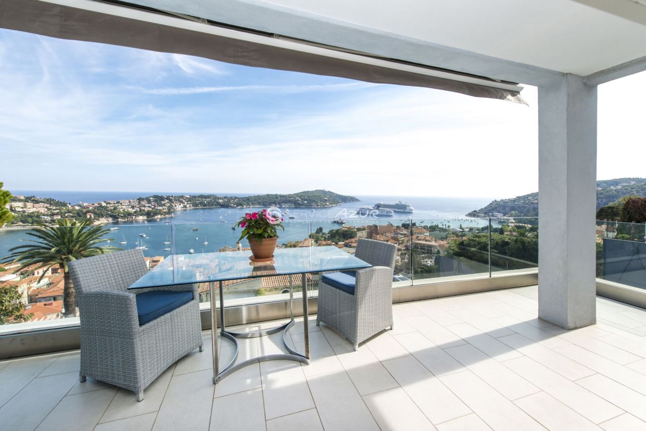 Villa in Villefranche-sur-Mer, France, 200 m² - picture 8