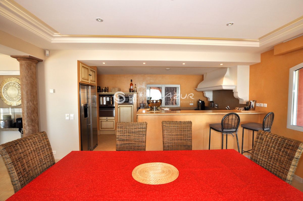 Villa à Théoule-sur-Mer, France, 300 m² - image 8