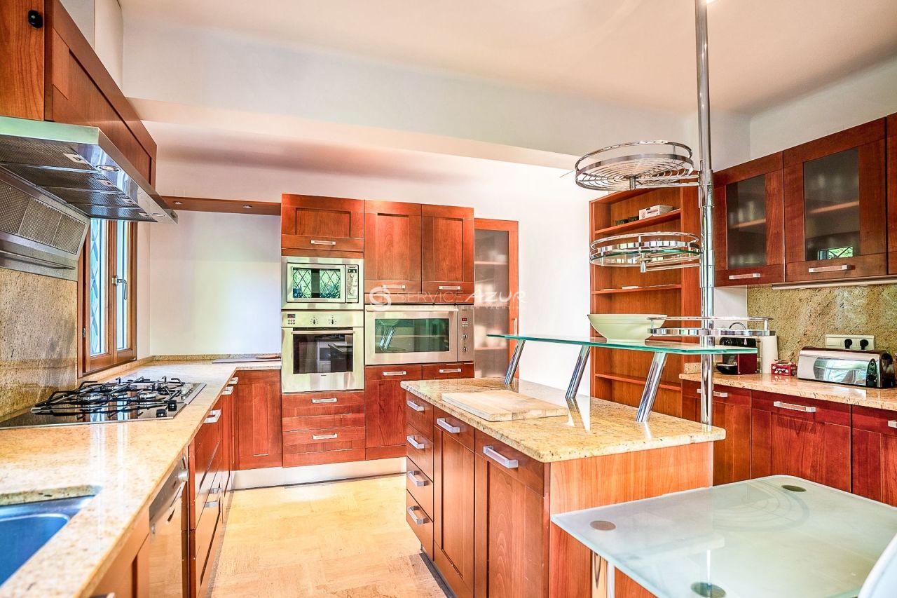 Villa in Saint-Jean-Cap-Ferrat, France, 290 m² - picture 8