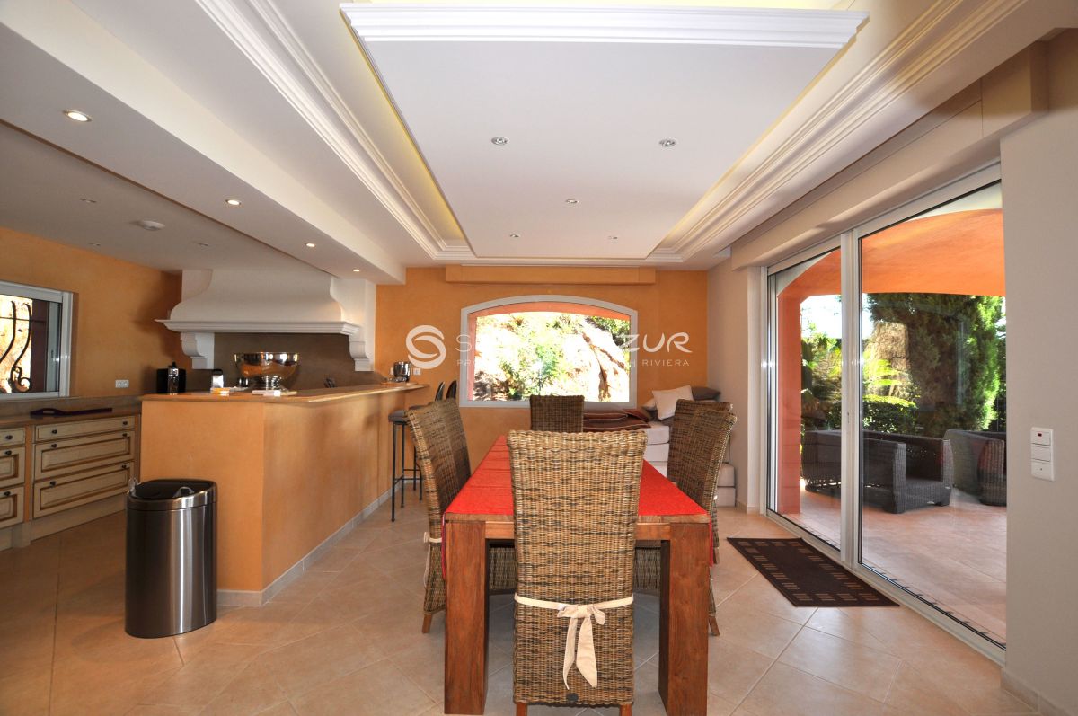 Villa à Théoule-sur-Mer, France, 300 m² - image 9