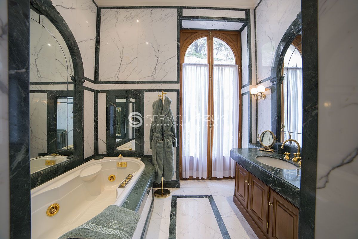 Villa in Villefranche-sur-Mer, France, 2 800 m² - picture 9