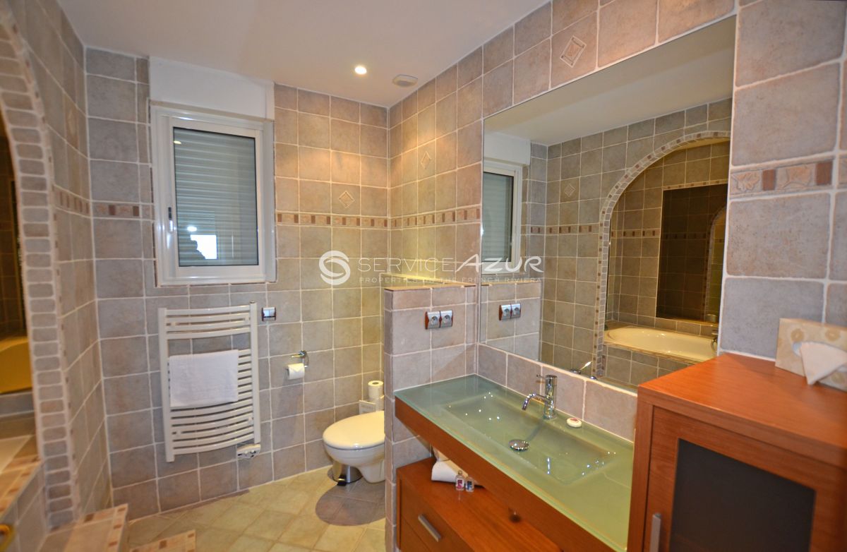 Villa à Villefranche-sur-Mer, France, 120 m² - image 9