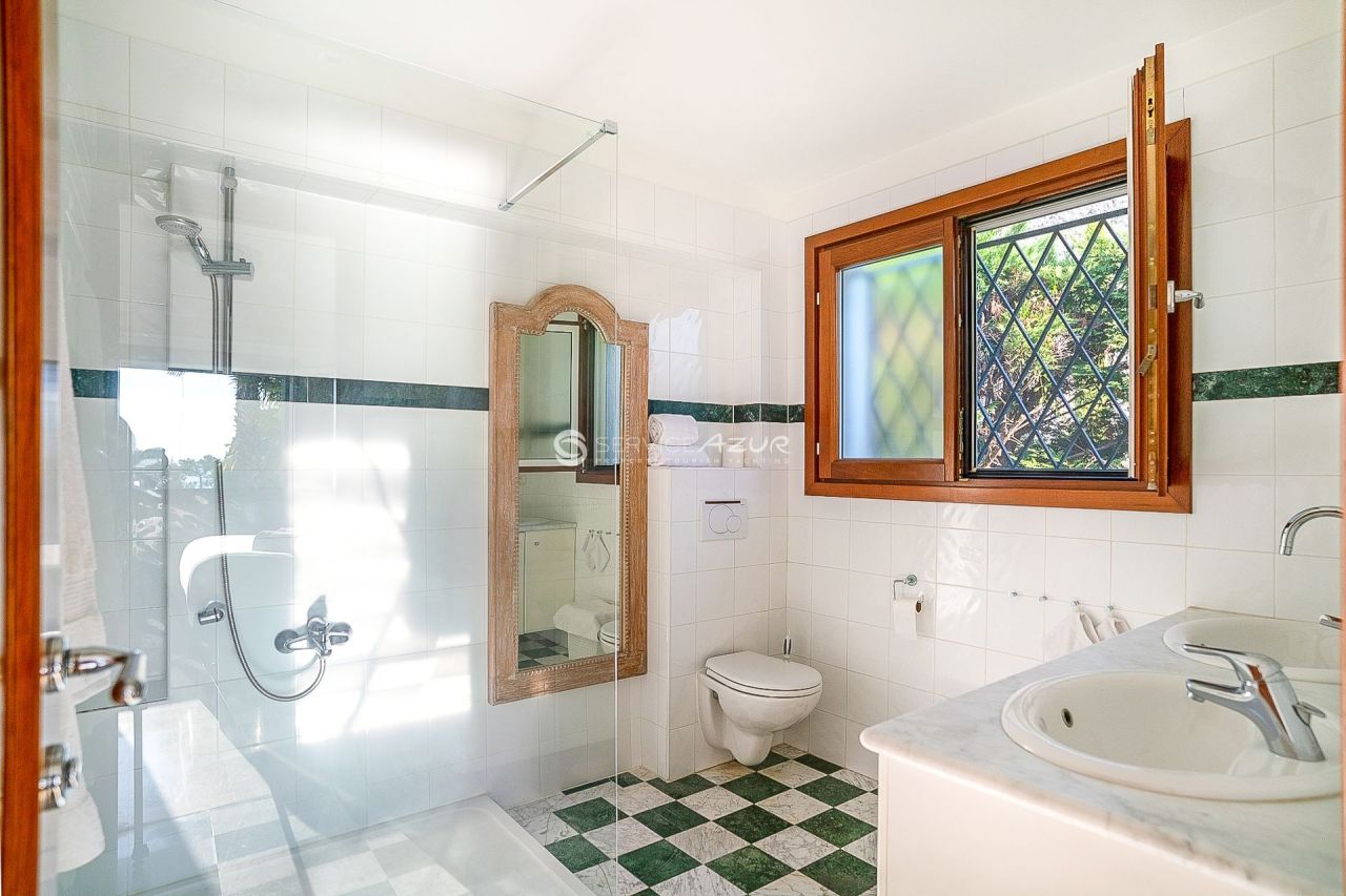 Villa in Saint-Jean-Cap-Ferrat, France, 290 m² - picture 10