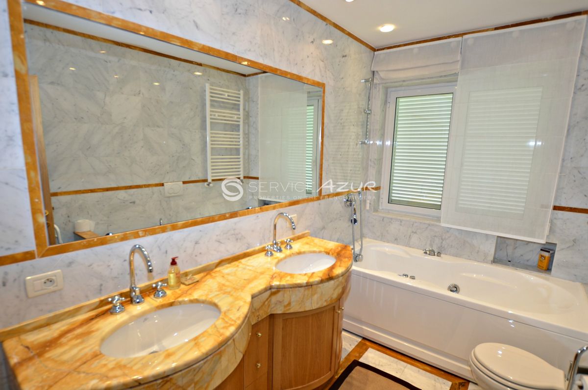 Villa in Saint-Jean-Cap-Ferrat, France, 300 m² - picture 10