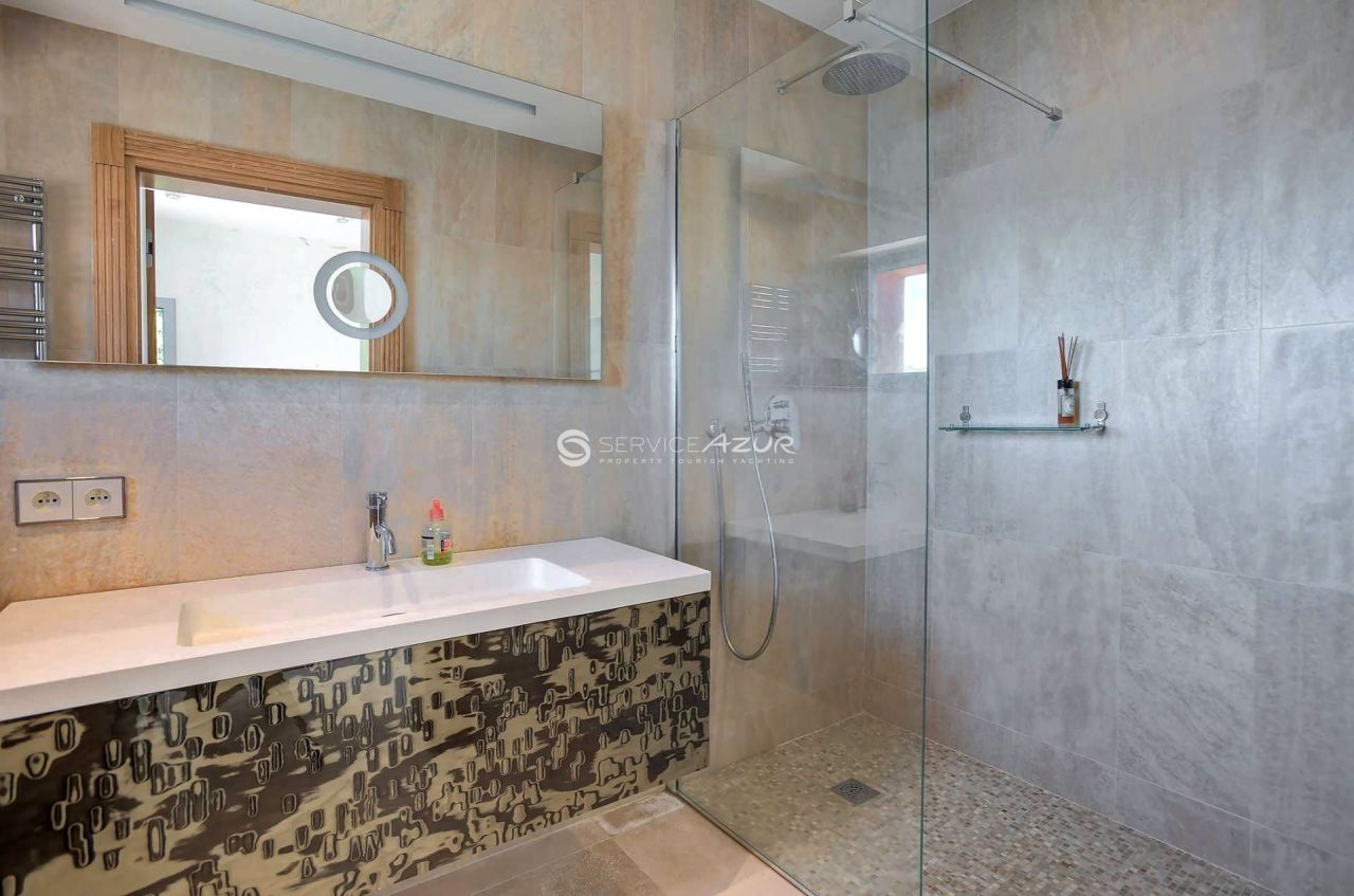 Villa in Theoule-sur-Mer, France, 180 m² - picture 10