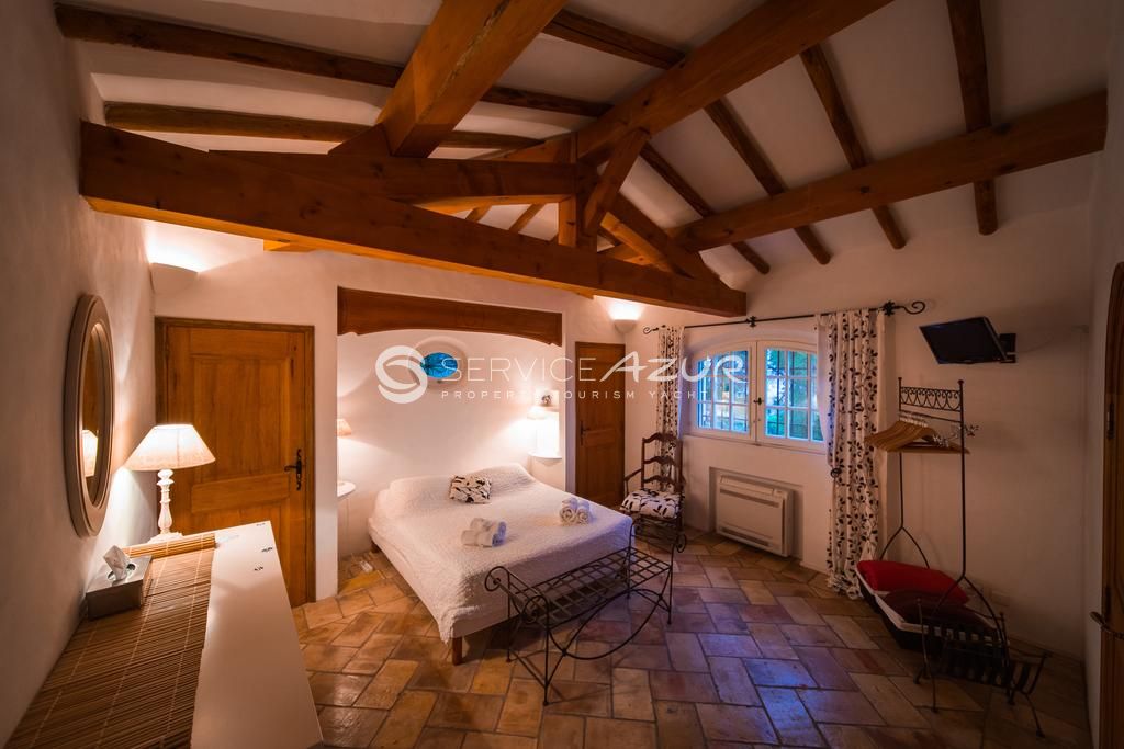 Villa in Saint-Maxime, France, 2 500 m² - picture 12