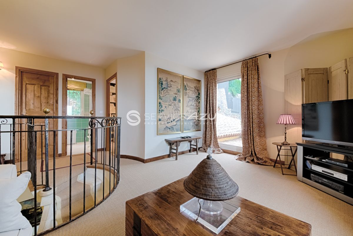 Villa à Villefranche-sur-Mer, France, 250 m² - image 12