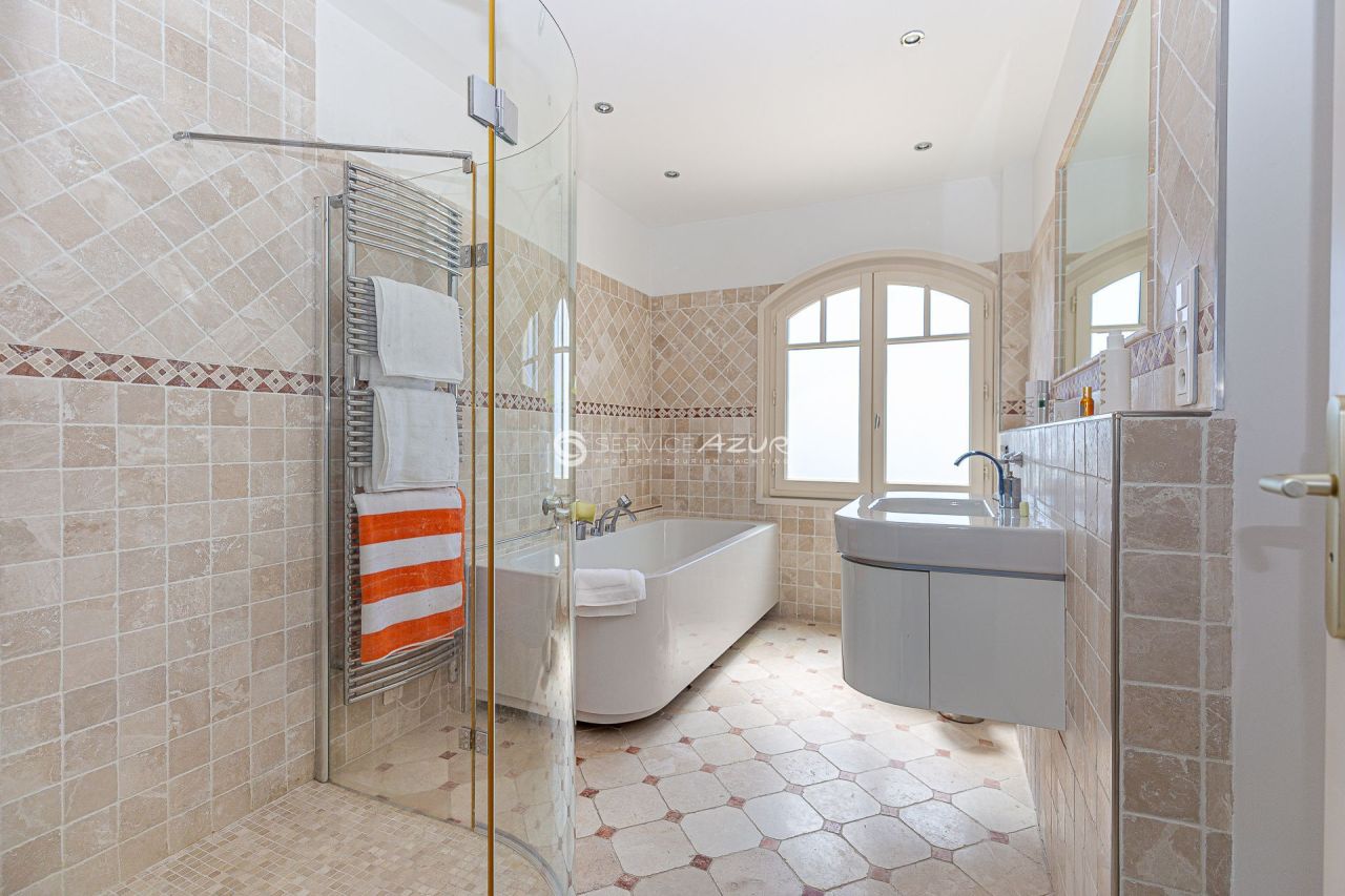 Villa a Saint-Paul de Vence, Francia, 350 m² - foto 13