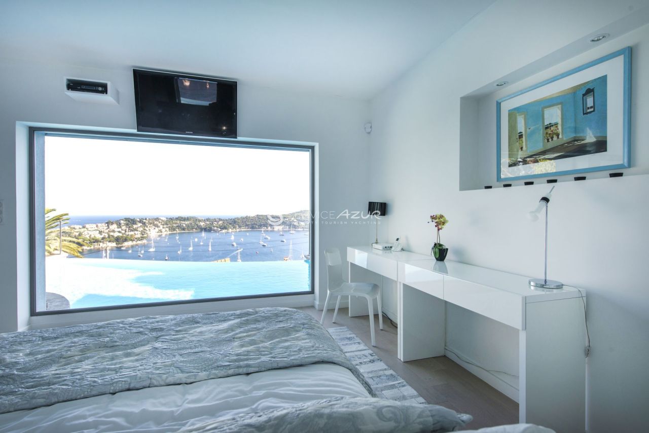 Villa in Villefranche-sur-Mer, France, 200 m² - picture 13