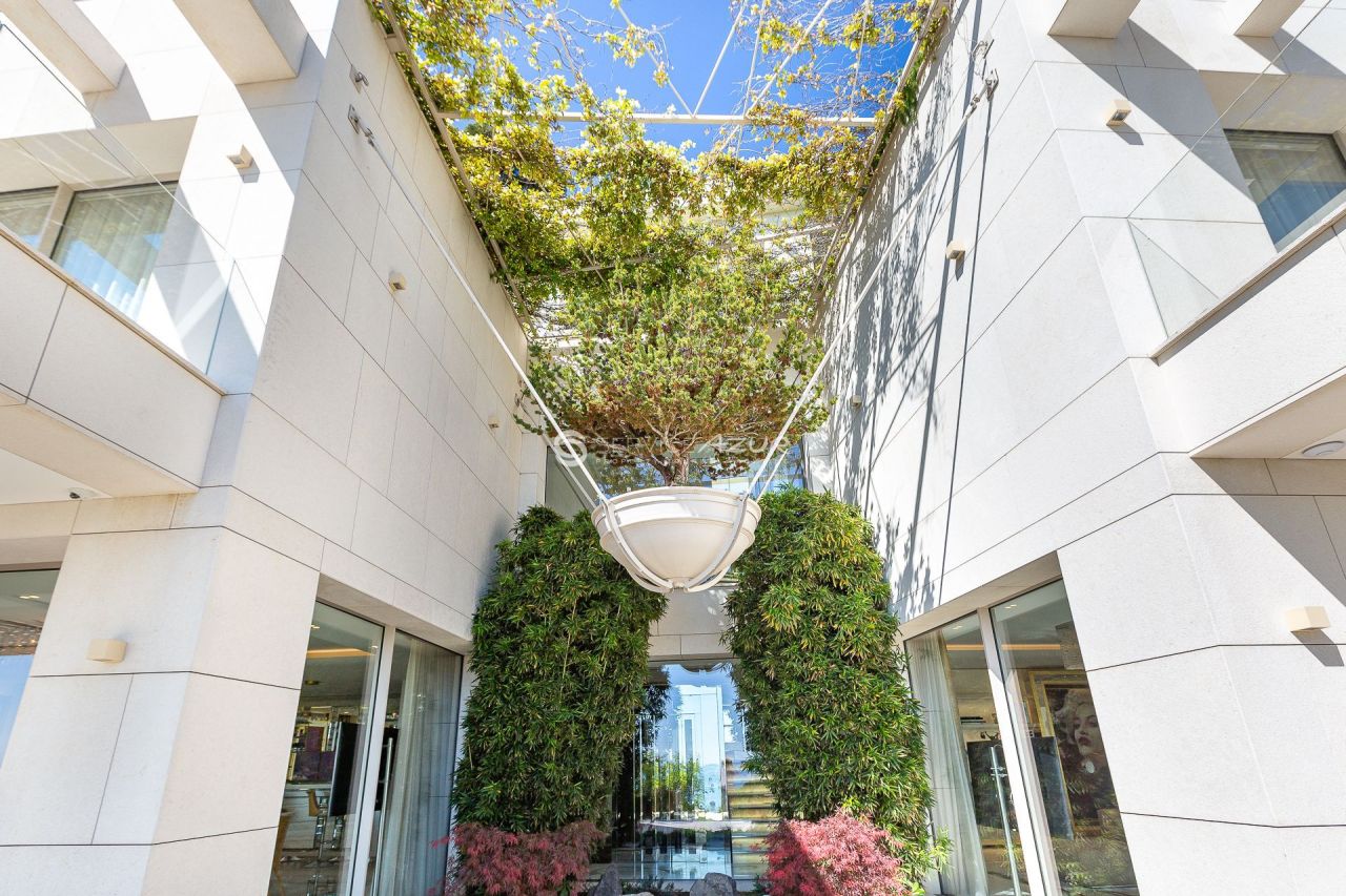 Villa in Saint-Jean-Cap-Ferrat, France, 900 m² - picture 13