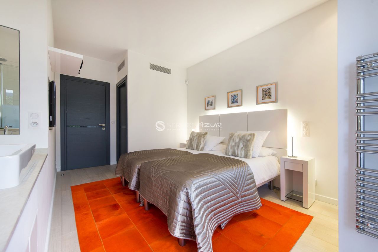 Villa in Villefranche-sur-Mer, France, 200 m² - picture 15