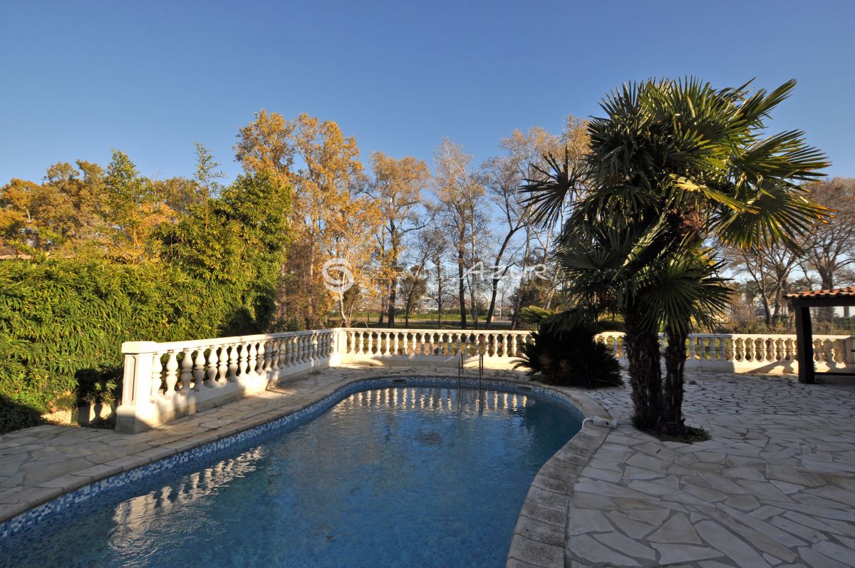 Villa à Villeneuve-Loubet, France, 150 m² - image 16