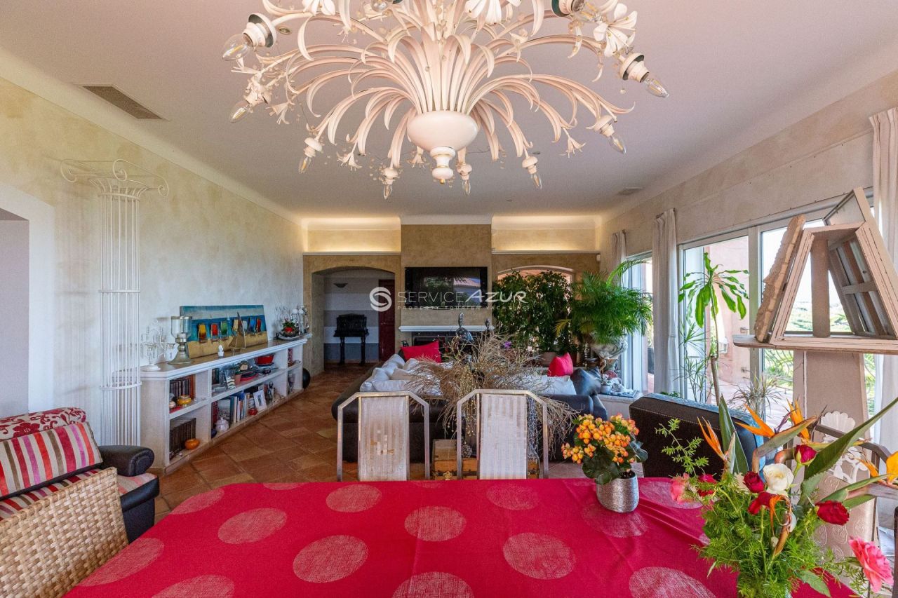 Villa à Sainte-Maxime, France, 300 m² - image 16