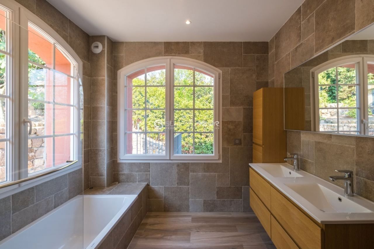 Villa en Theoule-sur-Mer, Francia, 300 m² - imagen 16