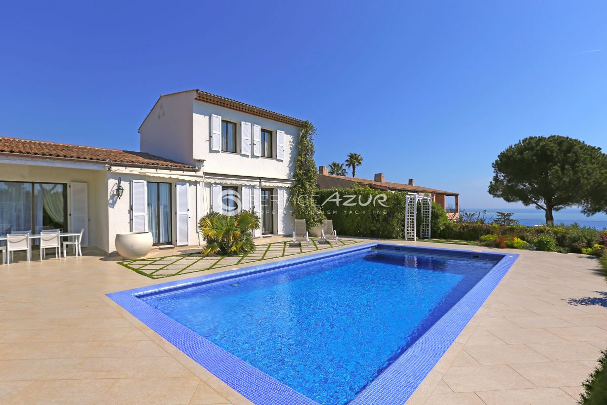 Villa in Villeneuve-Loubet, France, 310 m² - picture 16
